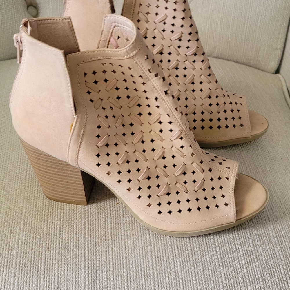 Open toe booties - Picture 4 of 4